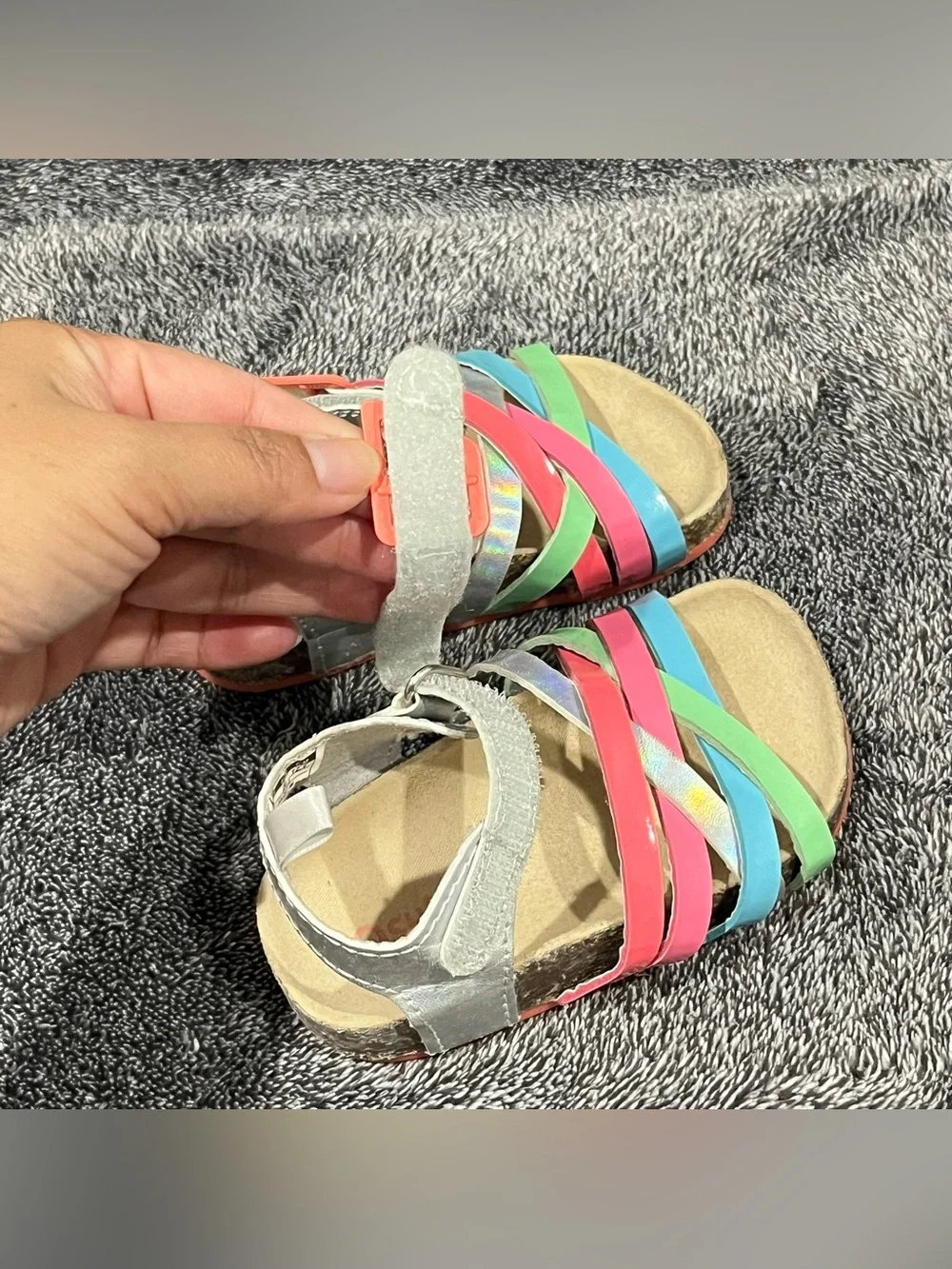 Like new❗️ OshKosh B'Gosh Clover sandals toddler girls size 5
